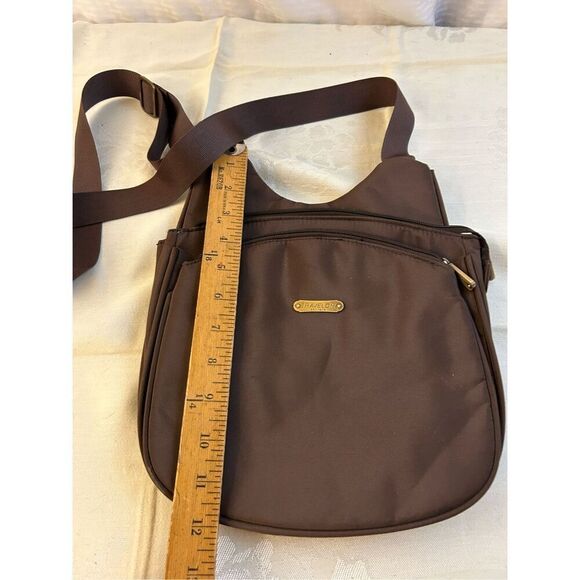 Travelon criss cross RDIF brown with animal print lined 10x12”multi compartment - Picture 7 of 11